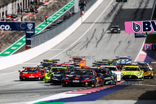 DTM725_091413325120364JS_JS | DTM, 13. + 14. Rennen Red Bull Ring by VKB-Bank 2025 - Foto: Gruppe C Photography - Realisiert mit Pictrs.com