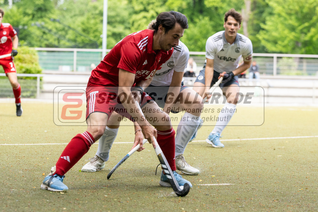 SFE_20250504_0063 | Köln, Deutschland, 04.05.2025:  Hockey 1. Bundesliga Herren Rot-Weiss Köln - Münchener SC im KTHC Stadion Rot-Weiss Köln Tennis and Hockey Club am 04.05.2025 in Köln, Deutschland. (Foto von Stephan Fehrmann)Köln, Germany, 04.05.2025: Hockey 1. Bundesliga Herren Rot-Weiss Köln - Münchener SC in KTHC Stadion Rot-Weiss Köln Tennis and Hockey Club at 04.05.2025 in Köln, Deutschland. (Foto from Stephan Fehrmann)