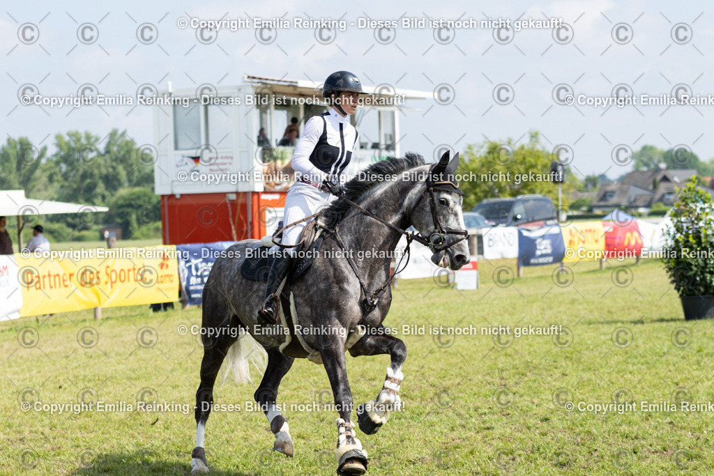 CL5A3221 | Emilia Reinking Fotografie - Realisiert mit Pictrs.com