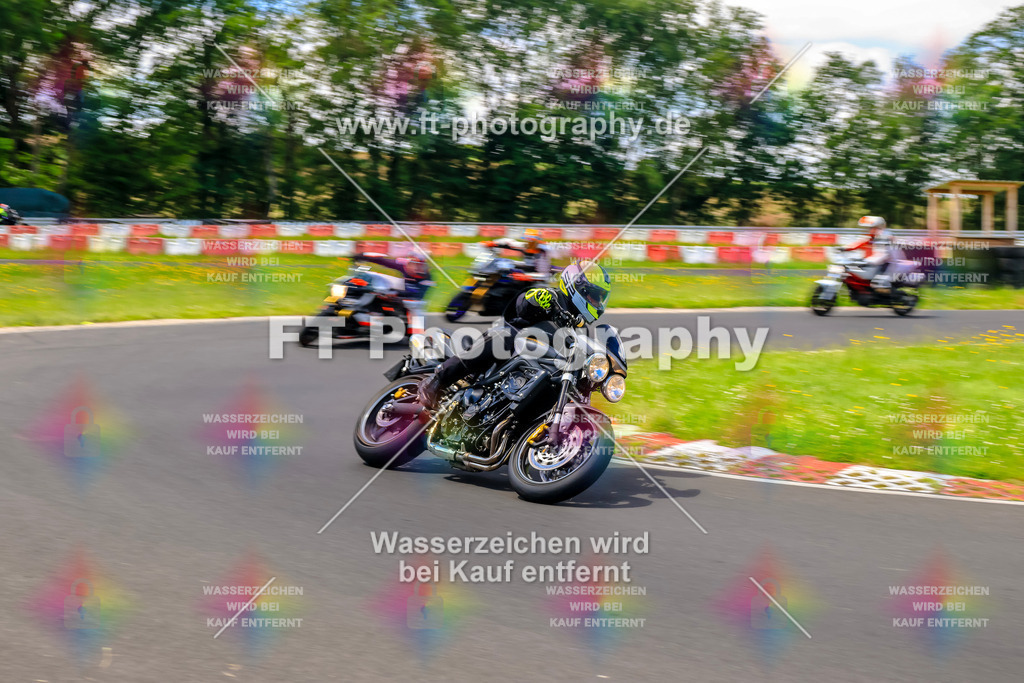VBK-7960 | Hier findet Ihr Bilder von Touristenfahrten auf der Nürburgring Nordschleife oder von anderen Veranstaltungen die ich besucht habe. Viel Spass beim Durch Schauen 