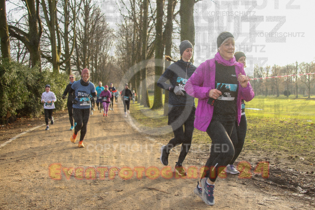 241231_1022_EV4_4015 | Sportfotografie im Rhein-Sieg Kreis, Köln, Bonn, NRW, Rheinland Pfalz, Hessen, etc. Unser Tätigkeitsfeld umfasst den Laufsport vom Volkslauf über den Marathon, Duathlon, Triathon bis zum Ultralauf wie Kölnpfad Ultra oder Schindertrail.