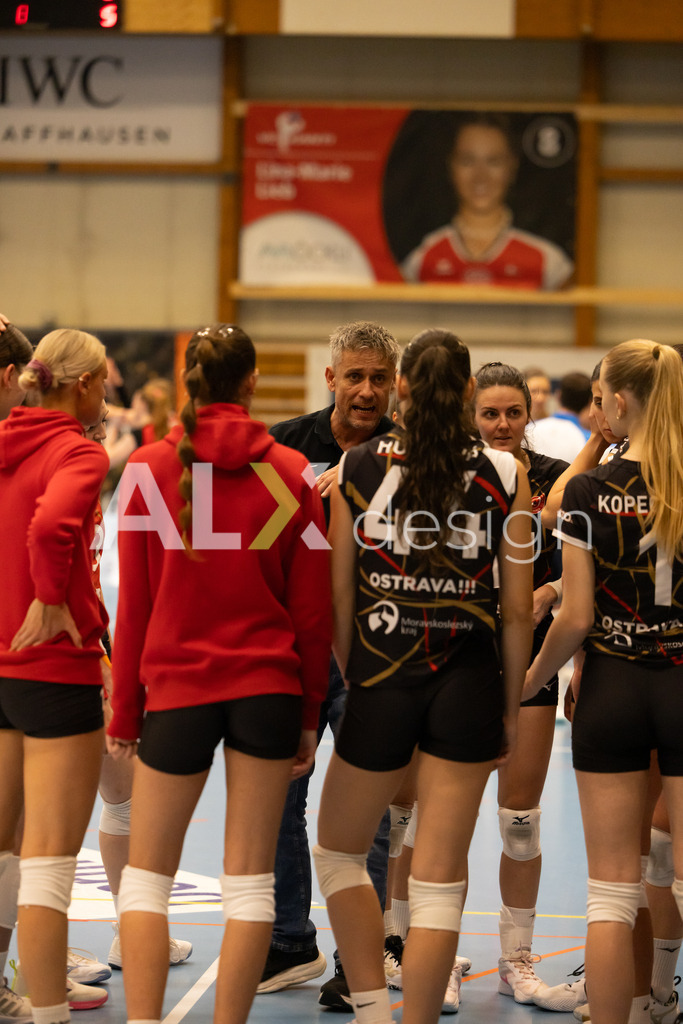 Volleyball I Frauen I Saison 2025-2026 I CEV Volleyball Challenge Cup 2026 | Women I 16th Finals I VC Kanti Schaffhausen - TJ Ostrava I 03.12.2025 | Hochwertige Sportfotos kaufen & lizenzieren für Medien, Vereine, Agenturen & Sportler:innen. Entdecke professionelle Sportfotografie im Bildshop von Alexander Franzen. - Realisiert mit Pictrs.com