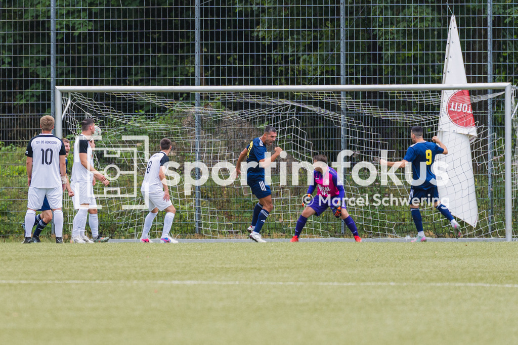 Wuppertaler Tennis-Stadtmeisterschaften | Das Tor zum 1:2. TSV 05 Ronsdorf gegen SC 1920 Oberhausen, Niederrheinpokal, 1. Runde, Kunstrasenplatz Sportplatz Parkstraße, Wuppertal, 09.08.2026. - Realisiert mit Pictrs.com