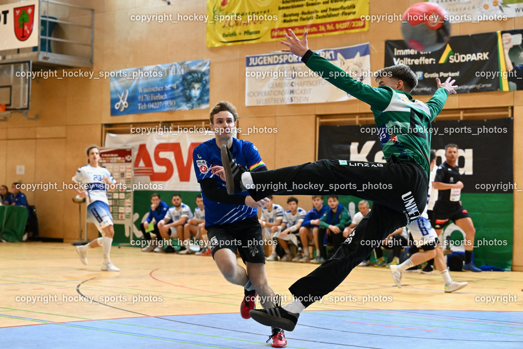 SC Ferlach vs. HC Linz AG 11.10.2023 | #25 LONER Florian SC Ferlach, #61 KAIPER Florian HC LINZ, SC Ferlach vs. HC Linz AG 11.10.2023, SC Ferlach vs. HC Linz AG am 11.10.2023 in Ferlach (Ballspielhalle Ferlach), Austria, (Photo by Bernd Stefan)