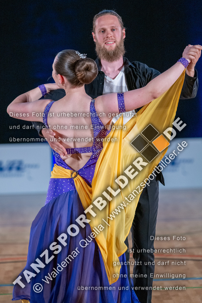 20250503-00145 | Hier finden Sie Tanz Bilder vom Latein und Standard Formationen tanzen. Sportbilder vom Tanzsport. Schöne Fotos und von Weltmeisterschaft, Europameisterschaft, Bundesliga, Regionalliga, Oberliga und Landesliga sowie von GOC Stuttgart, DanceComp, WM Bremen