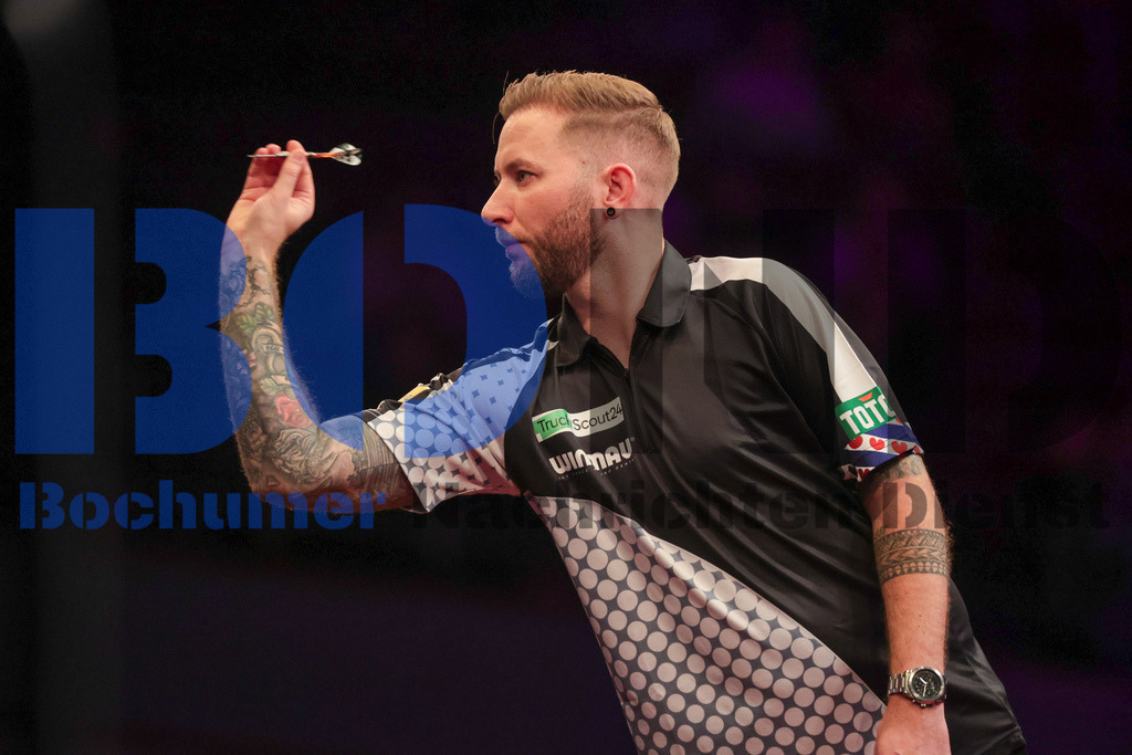  29.10.2023 - 
 | Sebastian Sendlak / Bochumer Nachrichtendienst (BOND) - PDC European Darts Championship: Halbfinale {Persons shown} - Realisiert mit Pictrs.com