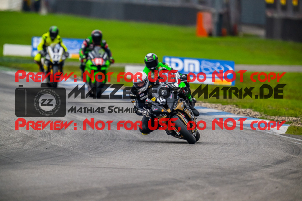 MaZZes_FotoMatrix_220925_0117 | PRO SUPERSTOCK