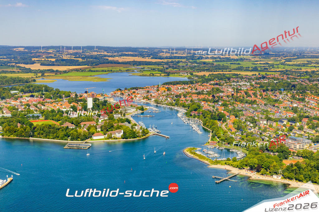 Luftbild Neustadt in Holstein - Die Luftaufnahme wurde 2025 vom UL-Flugzeug heraus erstellt ( keine Drohne ) - Hochauflösende Luftaufnahme - für professionelle Ausdrucke geeignet. Die Geschenkidee !Hier alle&nbsp;Infos zur Lizenzierung der LuftaufnahmeWir fliegen auch dieses Jahr wieder in Ihre Region um Luftbilder zu erstellen.- Luftbild anfragen