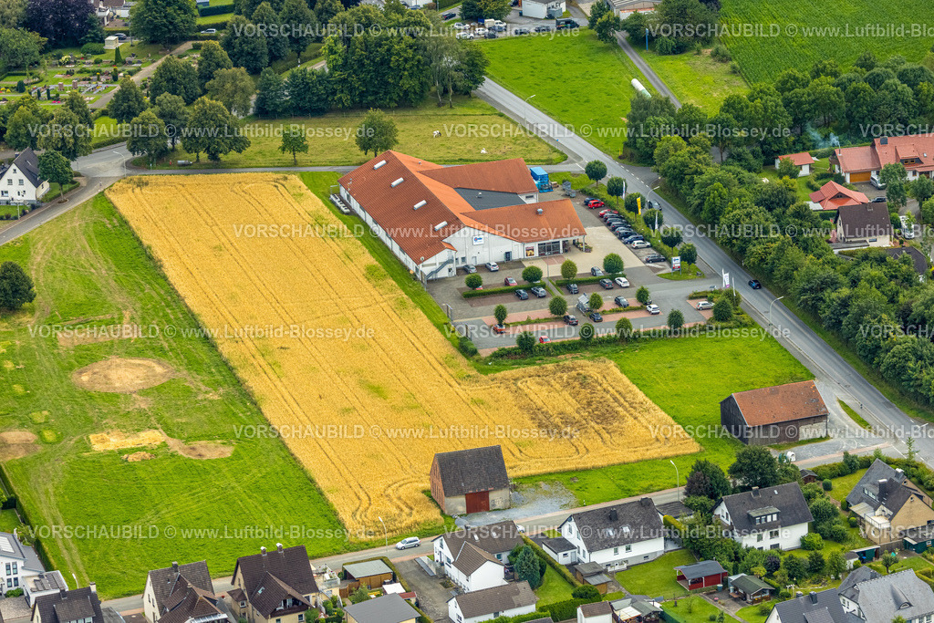 Warstein240713222 | Luftbild, Combi Verbrauchermarkt und Wiesenfläche, Warstein, Sauerland, Nordrhein-Westfalen, Deutschland