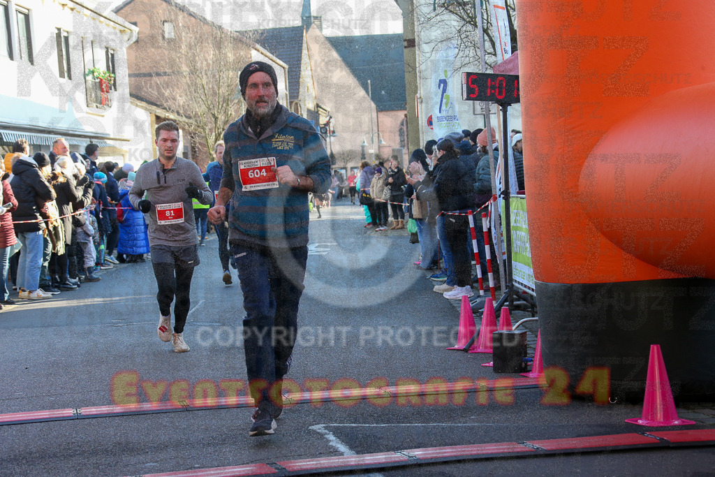 241201_1227_EX1_2185 | Sportfotografie im Rhein-Sieg Kreis, Köln, Bonn, NRW, Rheinland Pfalz, Hessen, etc. Unser Tätigkeitsfeld umfasst den Laufsport vom Volkslauf über den Marathon, Duathlon, Triathon bis zum Ultralauf wie Kölnpfad Ultra oder Schindertrail.