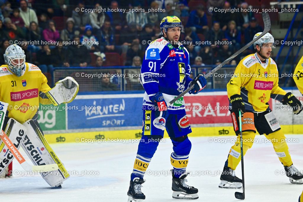 EC IDM WÄRMEPUMPEN VSV vs. Vienna Capitals | #31 Evan Cowley Vienna Capitals, #91 Nick Hutchison EC VSV, #5 Dominic Hackl Vienna Capitals, EC IDM WÄRMEPUMPEN VSV vs. Vienna Capitals, EC IDM WÄRMEPUMPEN VSV vs. Vienna Capitals am 16.11.2025 in Villach (Stadthalle Villach), Austria, (Photo by Bernd Stefan)