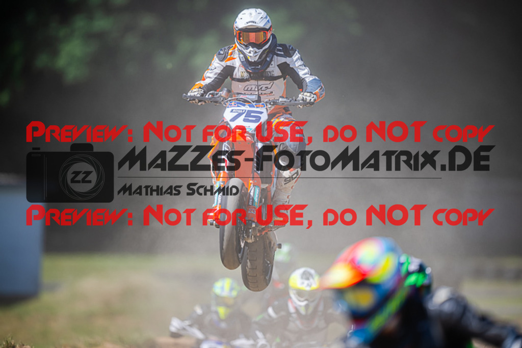 MaZZes_FotoMatrix_220702_5550 | UE40