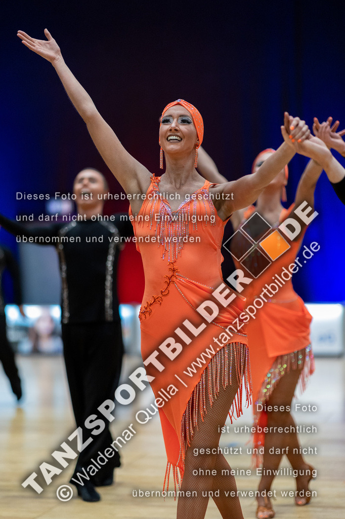 20230114-00443 | Hier finden Sie Tanz Bilder vom Latein und Standard Formationen tanzen. Sportbilder vom Tanzsport. Schöne Fotos und von Weltmeisterschaft, Europameisterschaft, Bundesliga, Regionalliga, Oberliga und Landesliga sowie von GOC Stuttgart, DanceComp, WM Bremen