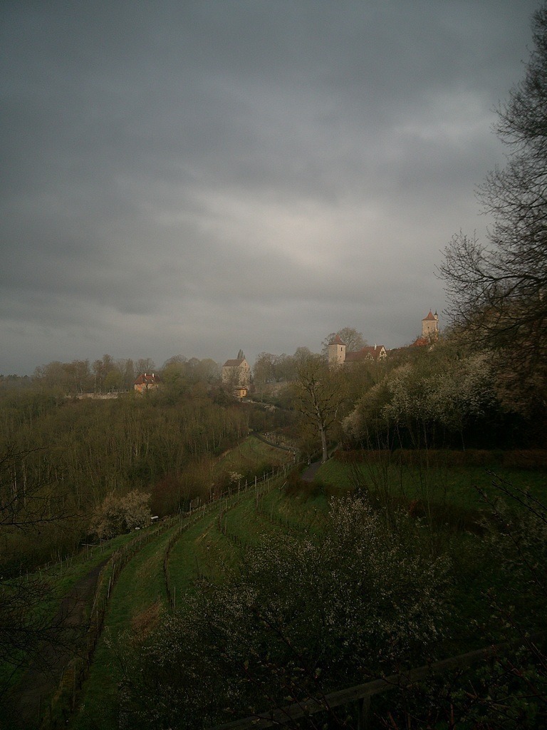 DSCF0209 | Rothenburg ob der Tauber. Nur hier gibt es Exklusive und passend zur Jahreszeit Ihr Wandbild, T-Shirt, Tasse und alles was das Rothenburg Herz begehrt. - Realisiert mit Pictrs.com