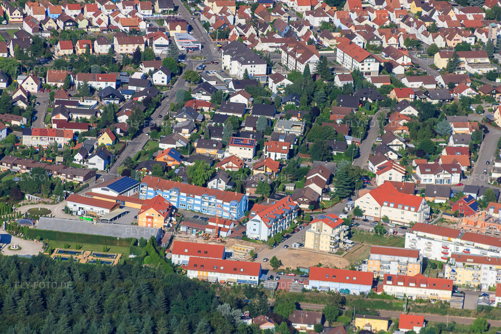 Luftbild: Akazienstr in Jockgrim im Bundesland Rheinland-Pfalz in Deutschland. Foto: IMG_42573.jpg vom 27.06.2011 durch Werner Riehm/FLY-FOTO.de