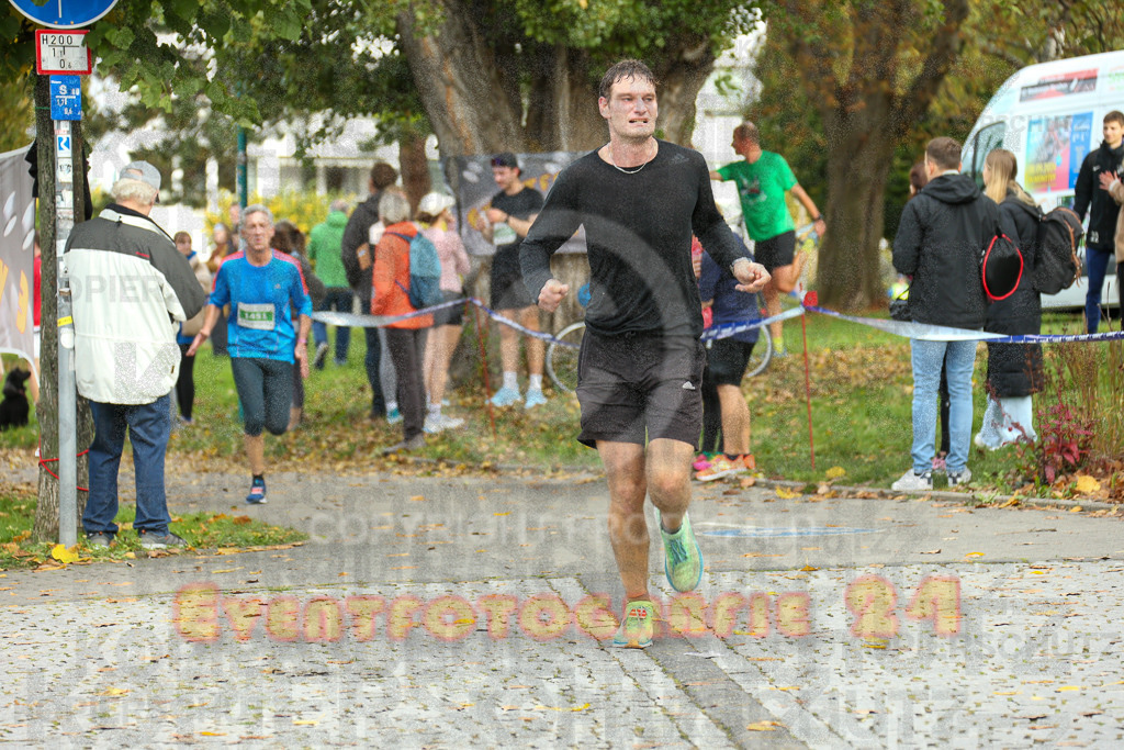 241020_1103_EX1_0822 | Sportfotografie im Rhein-Sieg Kreis, Köln, Bonn, NRW, Rheinland Pfalz, Hessen, etc. Unser Tätigkeitsfeld umfasst den Laufsport vom Volkslauf über den Marathon, Duathlon, Triathon bis zum Ultralauf wie Kölnpfad Ultra oder Schindertrail.