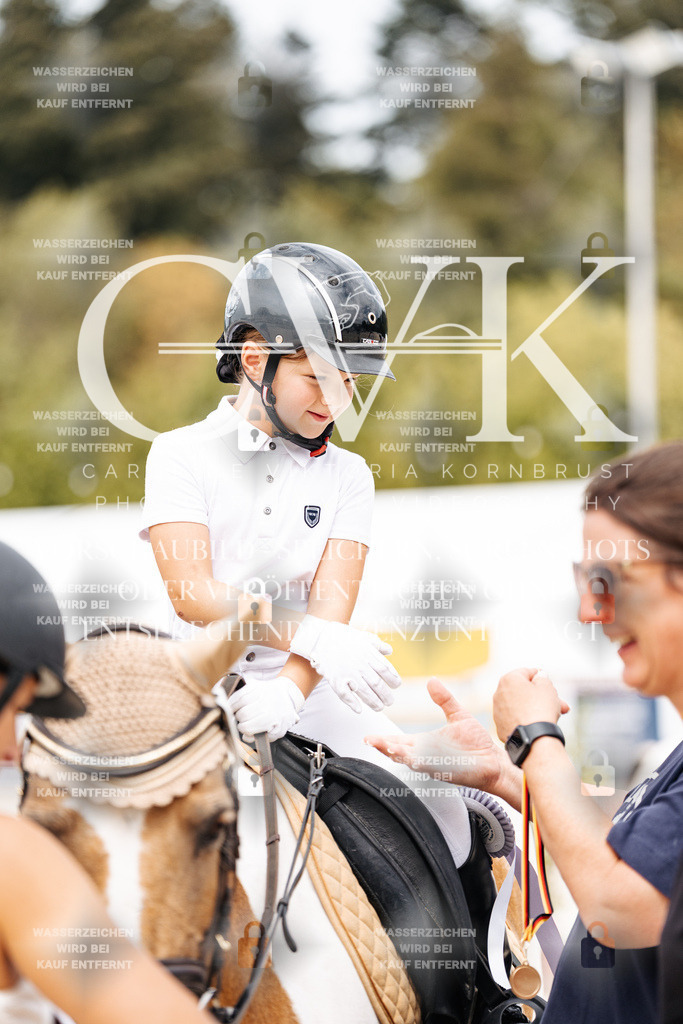 CK907017 | Turnierfotografie Pferdefotografie Trier Rheinland-Pfalz Pferdesport Reitsport Tierfotografie Sportfotografie Pferdevideo Pferdevideografie Equestrianvideography equestrianphotography  - Realisiert mit Pictrs.com