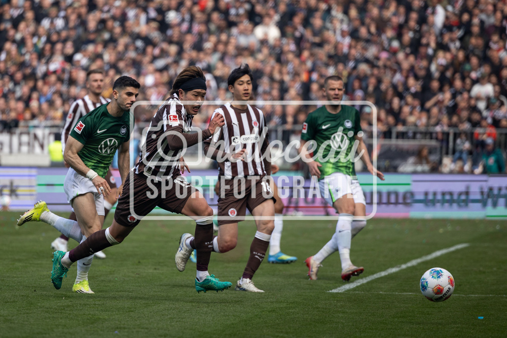 Fußball I Männer I Saison 2025-2026 I Bundesliga I FC St. Pauli - VfL Wolfsburg I 12944 | realhellocedii - Realisiert mit Pictrs.com
