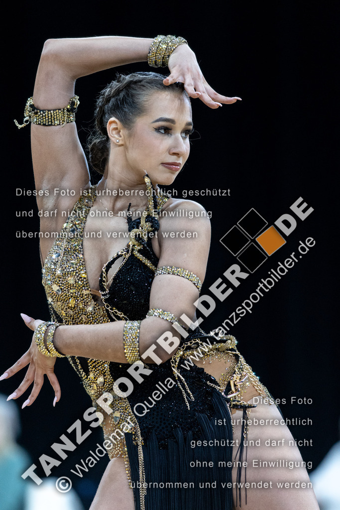 20240309-12740 | Hier finden Sie Tanz Bilder vom Latein und Standard Formationen tanzen. Sportbilder vom Tanzsport. Schöne Fotos und von Weltmeisterschaft, Europameisterschaft, Bundesliga, Regionalliga, Oberliga und Landesliga sowie von GOC Stuttgart, DanceComp, WM Bremen