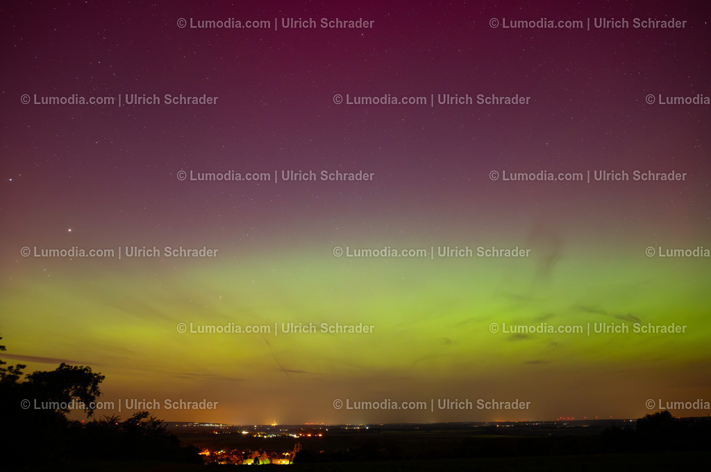 10049-13213 - Polarlicht am Huy | Stockfoto und Bilderpool mit Bildmaterial aus Deutschland, dem Harz, Halberstadt, Quedlinburg, Wernigerode und weltweit. Qualitativ hochwertige und professionelle Fotos anschauen und kaufen. - Realisiert mit Pictrs.com