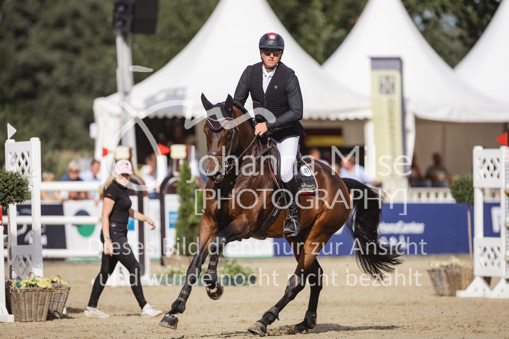 230903_HKM-BCH_Finale6j-122 | Deine schönsten Turniermomente als professionelle Fotos! Entdecke hochwertige Pferdesport-Fotografie im Online-Shop. Jetzt Fotos finden & bestellen!