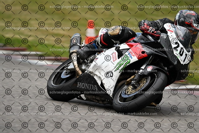 25bt02-0414 | markuskiefer.com - Realisiert mit Pictrs.com