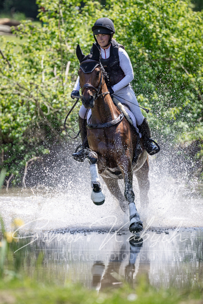 20260523-_3LI8929 | Tierfotografie Pferde, Hunde, Katzen, Haustiere.
Turnierfotografie Reitturniere, Reiten, Springreiten, Dressur in Hanau, dem Main-Kinzig-Kreis und dem Rhein-Main- Gebiet um Frankfurt