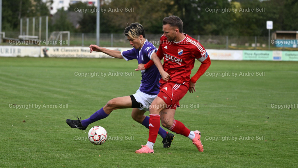 VfR Neumünster vs SpVg Eidertal Molfsee | Rin Yoshimatsu (VfR #2) / Tom Wüllner (Molfsee #10) - Fußball-Oberliga Männer 2024/2025 / VfR Neumünster vs SpVg Eidertal Molfsee / VfR-Stadion / Neumünster / 29.09.24 - Realisiert mit Pictrs.com