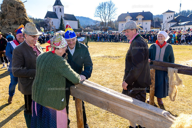 Bärentreiben in Steuerberg | Bildershop von pixelworld.at - Realisiert mit Pictrs.com