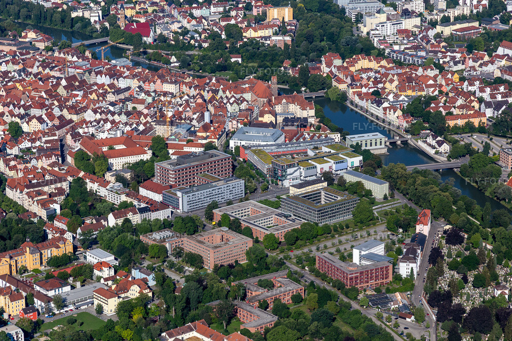 Luftbild: Finanzamt Landshut in Landshut im Bundesland Bayern in Deutschland. Foto: IMG_133057.jpg vom 03.07.2022 durch Werner Riehm/FLY-FOTO.deFinanzamt Landshut