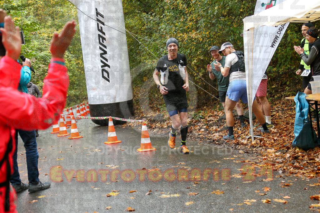 241027_0950_EX1_3393 | Sportfotografie im Rhein-Sieg Kreis, Köln, Bonn, NRW, Rheinland Pfalz, Hessen, etc. Unser Tätigkeitsfeld umfasst den Laufsport vom Volkslauf über den Marathon, Duathlon, Triathon bis zum Ultralauf wie Kölnpfad Ultra oder Schindertrail.