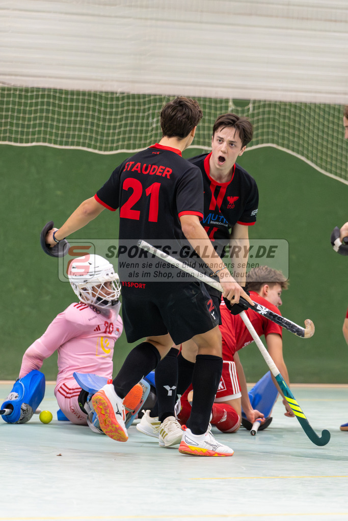 SFE_20251213_0102 | Köln, Deutschland, 13.12.2025:  Hockey 1. Bundesliga Herren Rot-Weiss - DSD Düsseldorf im KTHC Stadion Rot-Weiss Köln Tennis and Hockey Club am 13.12.2025 in Köln, Deutschland. (Foto von Fehrmann)Köln, Germany, 13.12.2025: Hockey 1. Bundesliga Herren Rot-Weiss - DSD Düsseldorf in KTHC Stadion Rot-Weiss Köln Tennis and Hockey Club at 13.12.2025 in Köln, Deutschland. (Foto from Fehrmann)