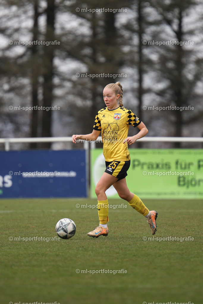 Fußball I Frauen I Saison 2025/2026 I Oberliga Schleswig-Holstein I 14. Spieltag I SV Frisia 03 Risum-Lindholm - SV Wahlstedt | ml-sportfotografie - Realisiert mit Pictrs.com
