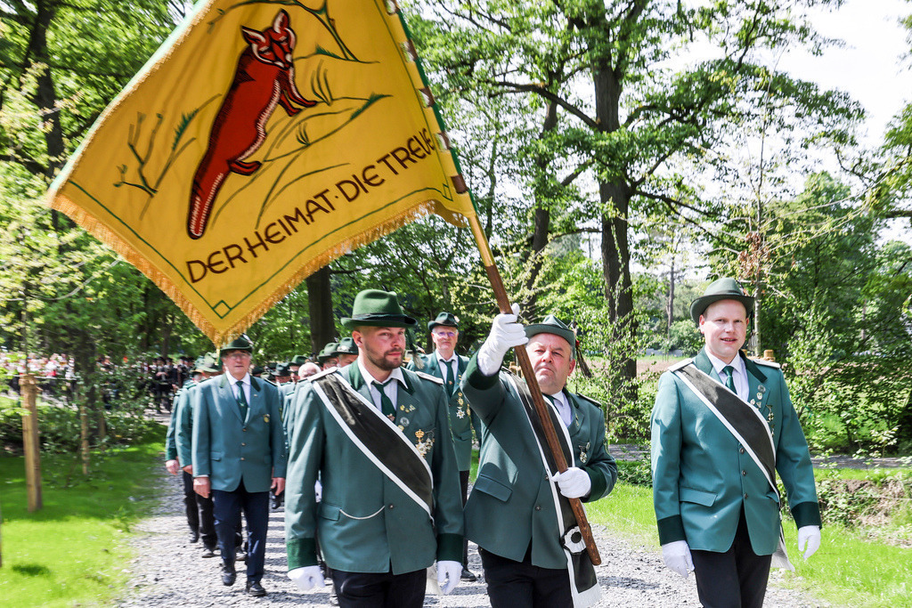 top-top.de 240509-109 | Foto, Video, Fotografie, Videografie, Fotobox, DJ, Discjockey, Musik, Musikbox, Veranstaltung, Photobooth, Amazon, Ebay, Buchtipp, Bestseller, Autor, Verlag, Buch, Wesel, Hamminkeln, NRW, Dinslaken, Rees, Drohne, Hochzeit, Party, Fotobox, Wesel, Fotograf