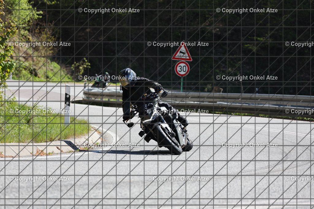 IMG_7838 | Fotograf am Kyffhäuser. Onkel Atze. Kyffhäuser Rennstrecke. Café36. Motorsportfotografie. - Realisiert mit Pictrs.com