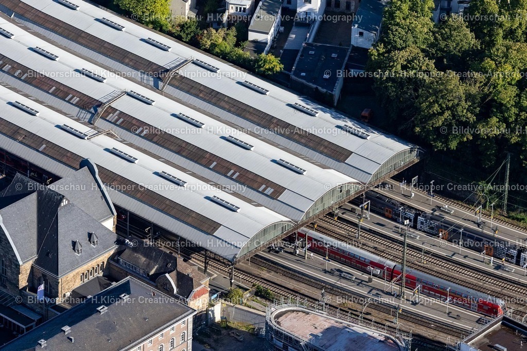 Lufbilder Aachen-6164 | Gleisverlauf und Gebäude des Hauptbahnhofes am Bahnhofplatz im Ortsteil Mitte in Aachen im Bundesland Nordrhein-Westfalen, Deutschland. - Realisiert mit Pictrs.com