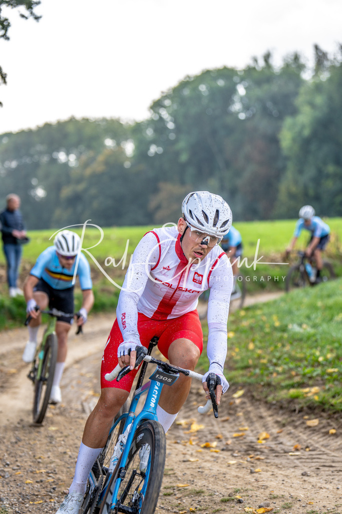 Ralf Eppink Photography 20251012_DSC02663 | Sportfotografie, Eventfotografie, Porträtfotografie, Radsport Fotograf, Triathlon Fotograf, Düsseldorf Fotograf, Köln Fotograf, Actionfotografie, Teamfotografie, Peoplefotografie, Business Portraits, Veranstaltungsfotografie, Reportagefotografie - Realisiert mit Pictrs.com