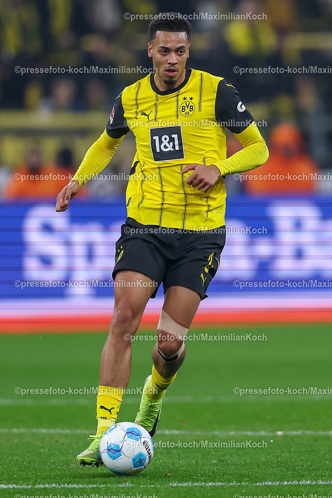 BVB15122402201 | 15.12.2024, Fußball, Borussia Dortmund - TSG 1899 Hoffenheim, 1. Fußball Bundesliga, 14. Spieltag, Signal Iduna Park, Saison 2024 2025: Felix Nmecha (BVB #8)DFB regulations prohibit any use of photographs as image sequences and or quasi-video.