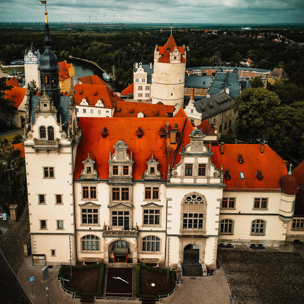 Rathaus Bernburg | Wir machen aus Ihren Bildern Erinnerungen für die Ewigkeit | Hochwertige Fotografien für Ihr zu Hause. - Realisiert mit Pictrs.com