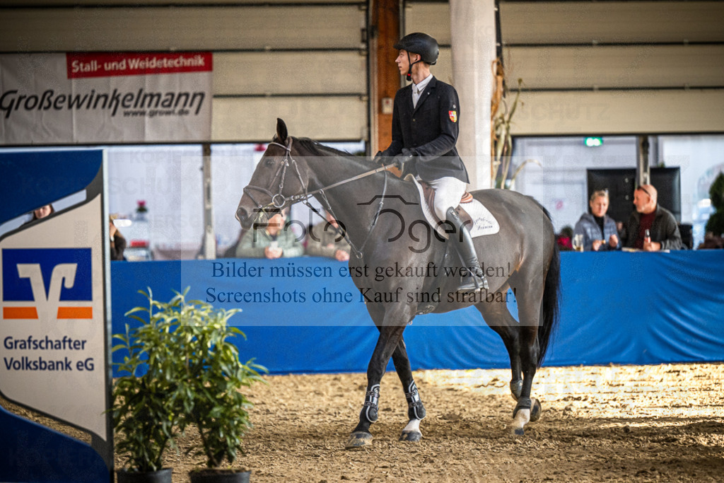 DOS_2801 | Entdecke hochwertige Reitturnierfotos von Foto Oger. Professionell, emotional und authentisch – jetzt Lieblingsmomente im Shop bestellen.Deutschlandweite Turnierfotografie. - Realisiert mit Pictrs.com