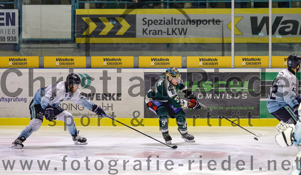 2026-01-06_008_TSV_Erding_gegen_EV_Lindau_Islanders | Erding, Deutschland, 06.01.2026:Eishockey, Oberliga Süd 2025 / 2026, 35. Spieltag, TSV Erding gegen EV Lindau Islanders, Endergebnis: 2:5Thomas Matheson (Erding Gladiators, #37)Foto: Christian Riedel / fotografie-riedel.net