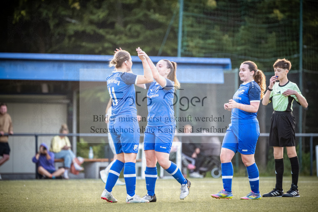 SG Holzhausen / Schölerberg / TuS Nahne - SV Harderberg | Fr.-BZP Weser-Ems · SG Holzhausen / Schölerberg / TuS Nahne - 1. Damen · Sportplatz Auf dem Volke - Realisiert mit Pictrs.com