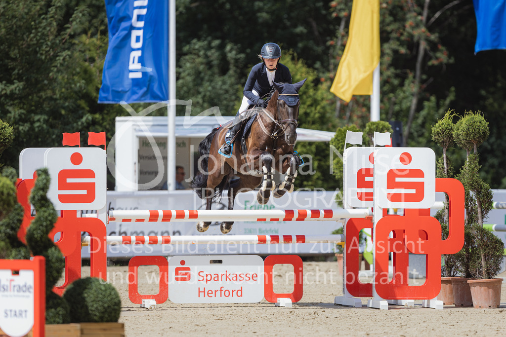 220728_BHO_BronzeTour_L-Stil_1-379 | Deine schönsten Turniermomente als professionelle Fotos! Entdecke hochwertige Pferdesport-Fotografie im Online-Shop. Jetzt Fotos finden & bestellen!