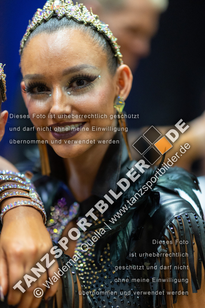 20230114-14806 | Hier finden Sie Tanz Bilder vom Latein und Standard Formationen tanzen. Sportbilder vom Tanzsport. Schöne Fotos und von Weltmeisterschaft, Europameisterschaft, Bundesliga, Regionalliga, Oberliga und Landesliga sowie von GOC Stuttgart, DanceComp, WM Bremen