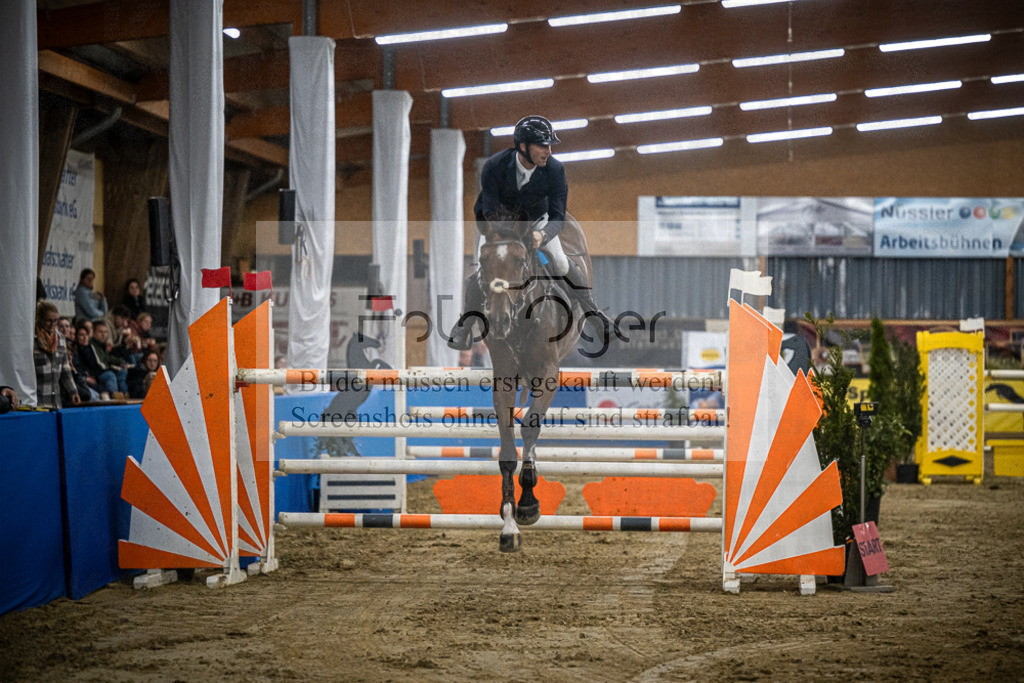 DOS_1225 | Entdecke hochwertige Reitturnierfotos von Foto Oger. Professionell, emotional und authentisch – jetzt Lieblingsmomente im Shop bestellen.Deutschlandweite Turnierfotografie. - Realisiert mit Pictrs.com