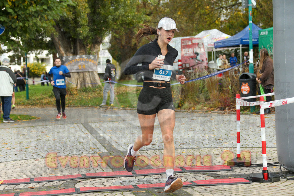 241020_1009_EX1_7941 | Sportfotografie im Rhein-Sieg Kreis, Köln, Bonn, NRW, Rheinland Pfalz, Hessen, etc. Unser Tätigkeitsfeld umfasst den Laufsport vom Volkslauf über den Marathon, Duathlon, Triathon bis zum Ultralauf wie Kölnpfad Ultra oder Schindertrail.