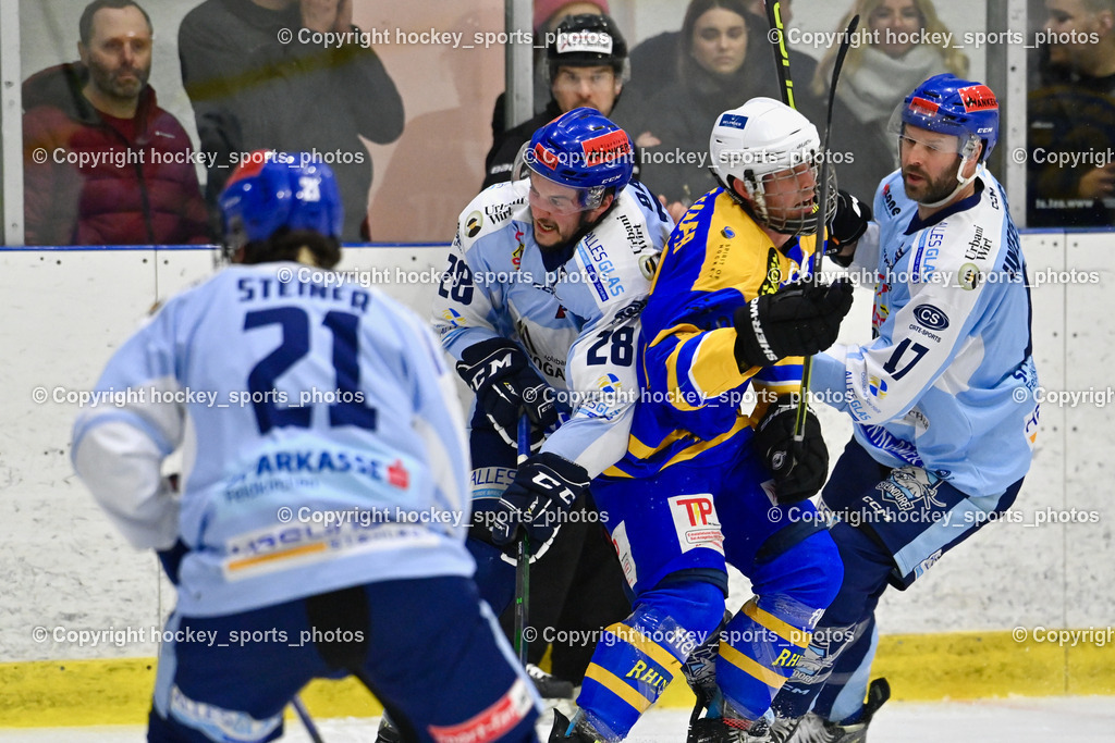 EHC Althofen vs. ESC Steindorf 6.3.2024 | #28 Bacher Stefan ESC Steindorf, #88 Ettinger Marc EHC Althofen, #17 Untersteiner Stefan ESC Steindorf,EHC Althofen vs. ESC Steindorf 6.3.2024, EHC Althofen vs. ESC Steindorf am 06.03.2024 in Althofen (Stadthalle Althofen ), Austria, (Photo by Bernd Stefan)