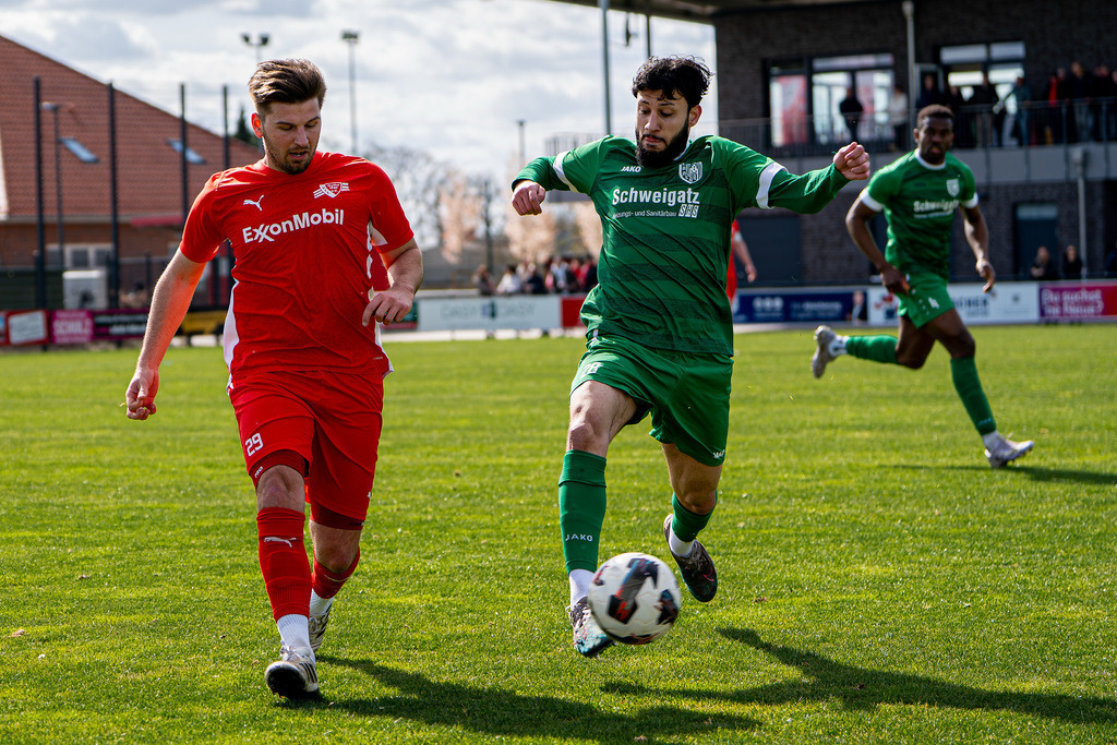 Fußball I Herren I Saison 2025-2026 I Bezirksliga Weser-Ems 4 I 26. Spieltag I VFL Oythe - SV Hansa Friesoythe I 20182 | jns.sportfotos - Realisiert mit Pictrs.com