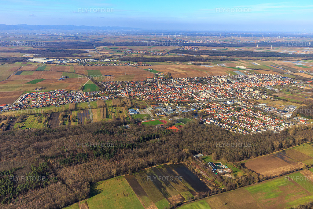Luftbild: Stadtansicht aus Südwesten in Kandel im Bundesland Rheinland-Pfalz in Deutschland. Foto: IMG_097201.jpg vom 10.03.2017 durch Werner Riehm/FLY-FOTO.de