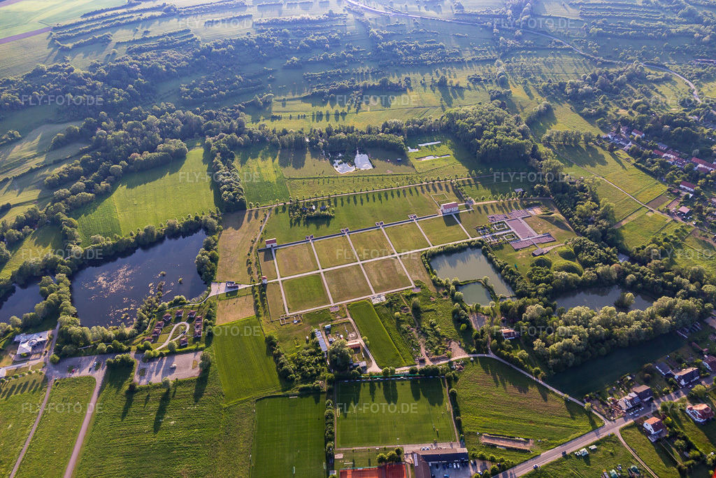 Luftbild: Vestiges Romaines / römische Ausgrabungen im Ortsteil Reinheim in Gersheim im Bundesland Saarland in Deutschland. Foto: IMG_107331.jpg vom 19.05.2018 durch Werner Riehm/FLY-FOTO.de